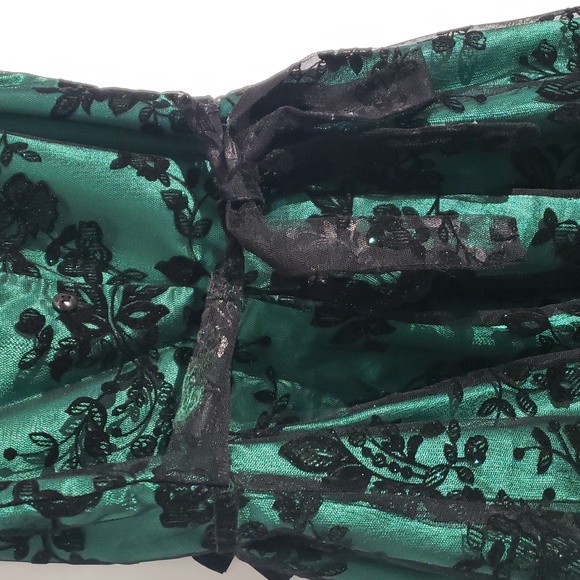 Girl' Elegant Green and Black Holiday Party Dress Size 10 Tulle Petticoat - Picture 9 of 16